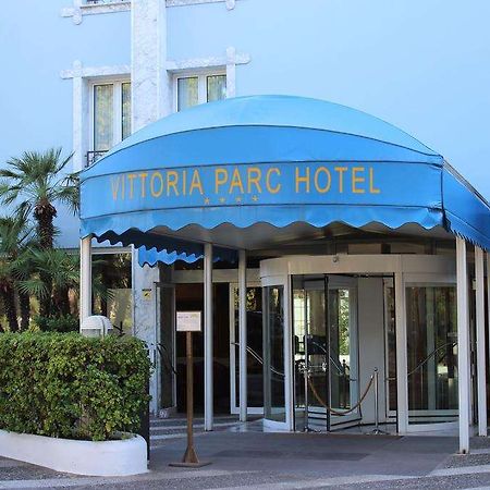 Vittoria Parc Hotel Бари Экстерьер фото